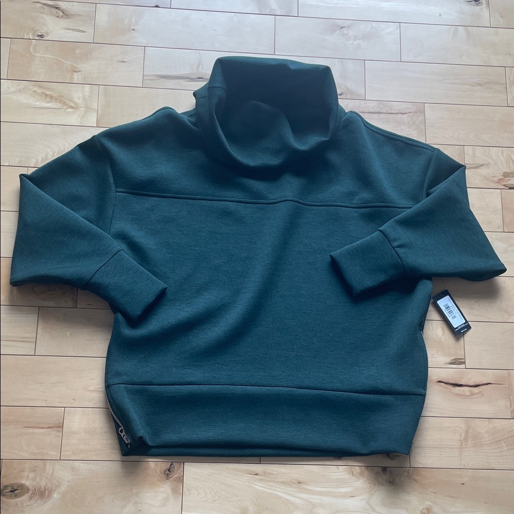 NWT RD Style cowl neck pullover, sz S